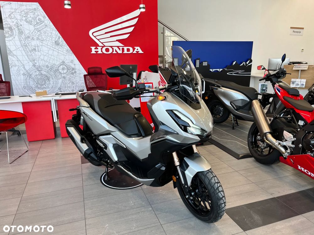 Honda ADV350 - 1