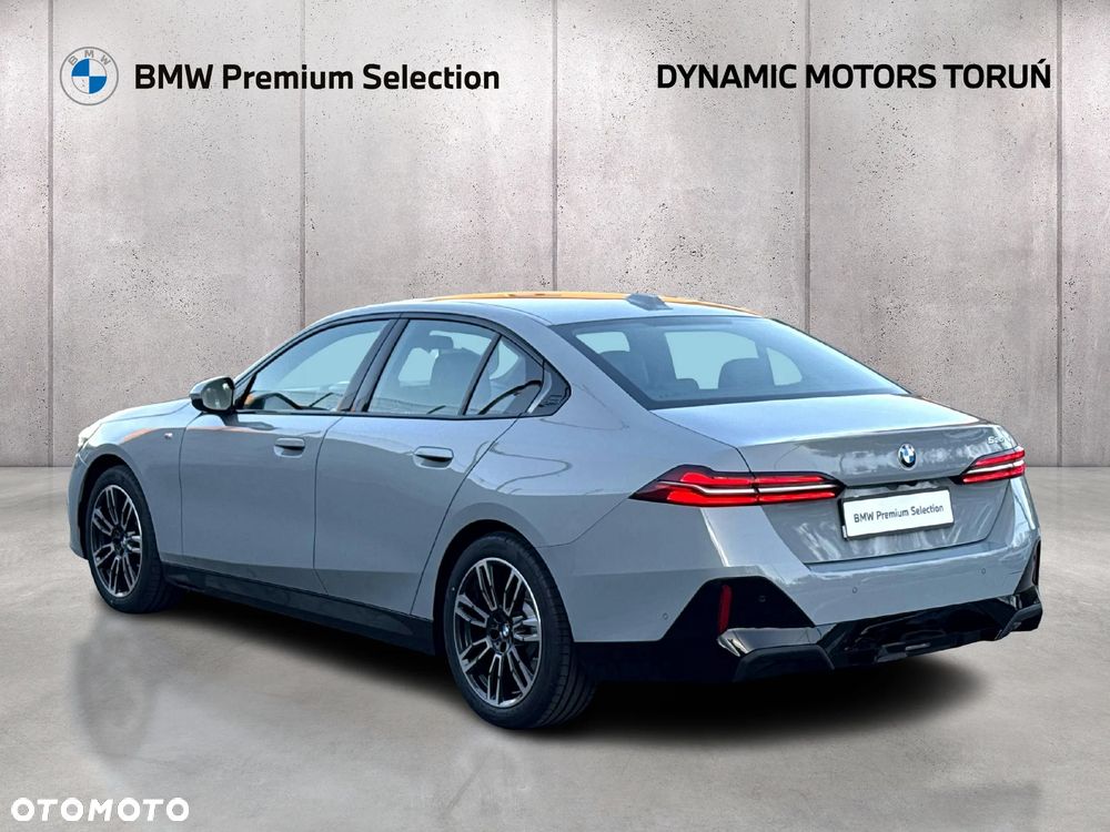 BMW Seria 5 520i mHEV M Sport sport - 8