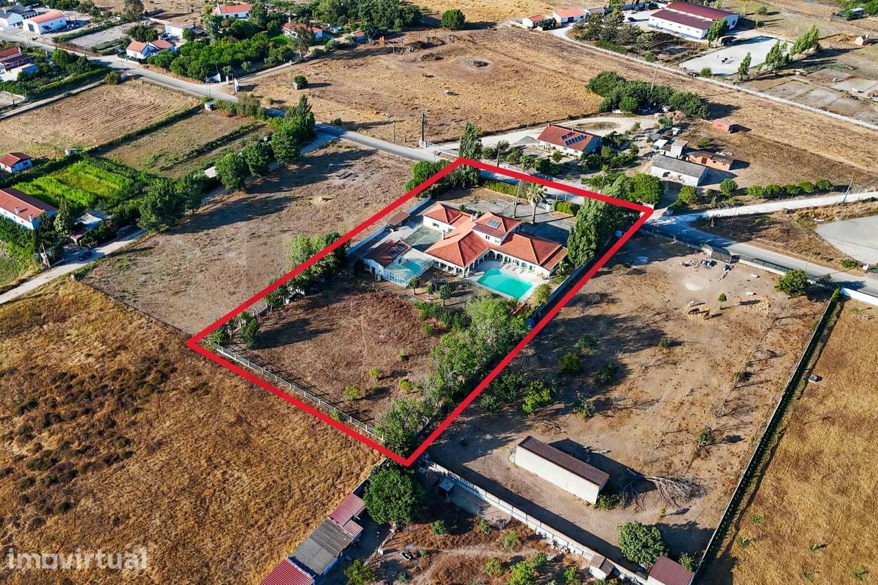 O Seu Resort Privado a 40 Minutos de Lisboa: Quinta com 5.000m2 e Duas - Grande imagem: 5/44