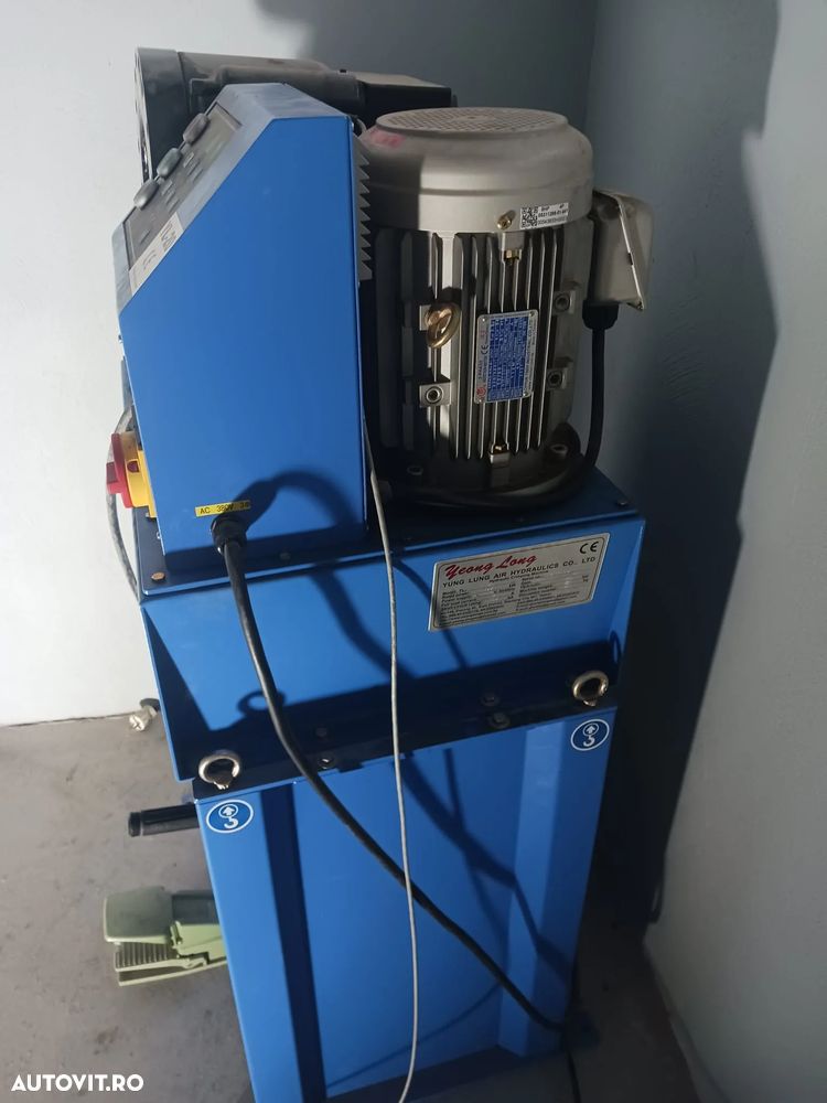 Alta Masina de sertizat Uniflex YL - 20 S - 4