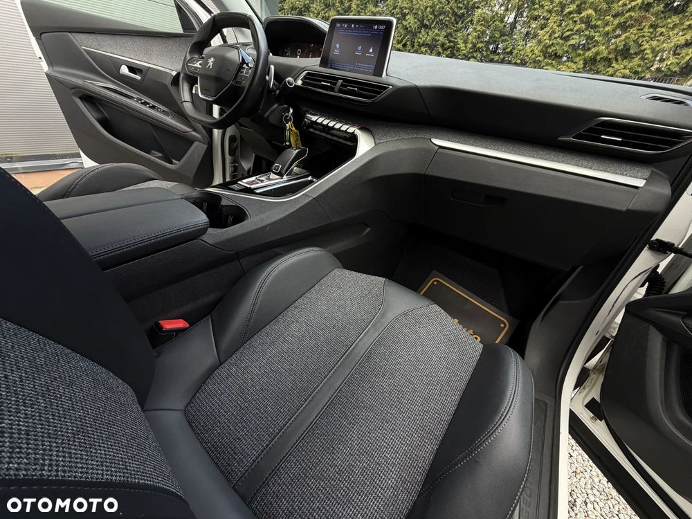 Peugeot 5008 1.2 PureTech Allure S&S EAT8 - 15