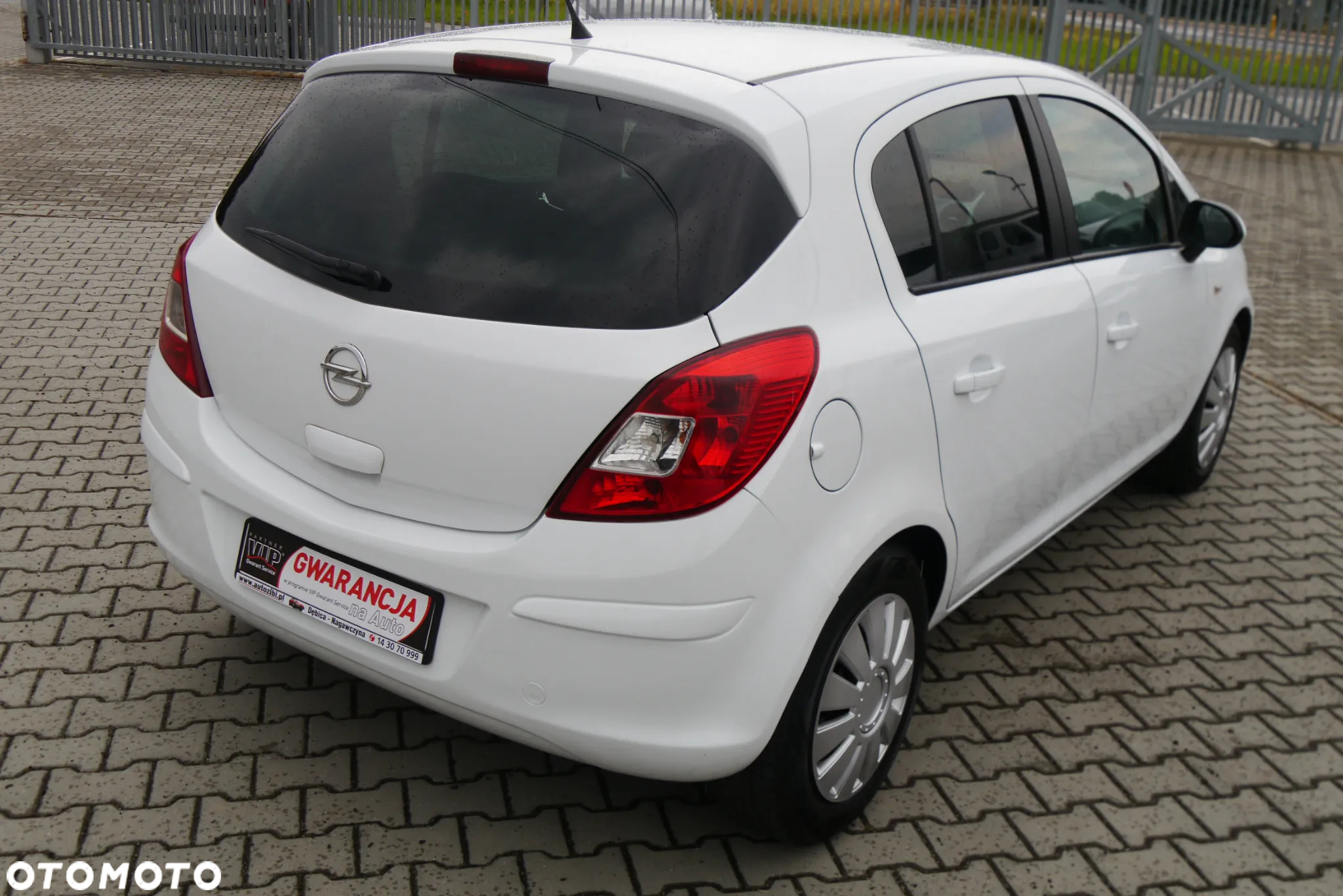 Opel Corsa 1.2 16V Essentia EasyTronic - 10