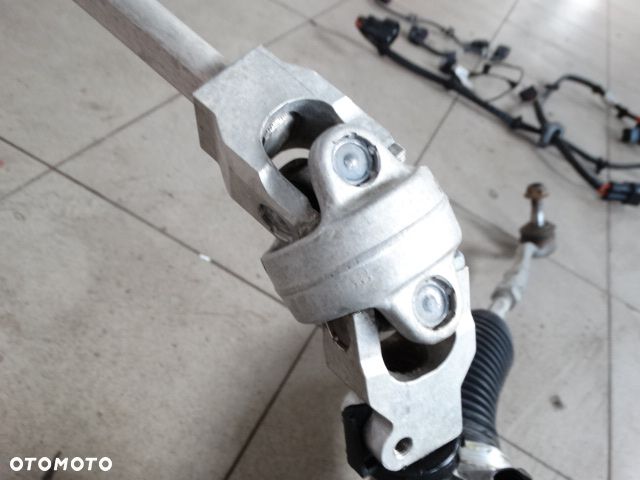 BMW X3 F25  X4 F26 Euro USA  Łącznik kolumny kierowniczej Krzyżak KG678733404 - 5