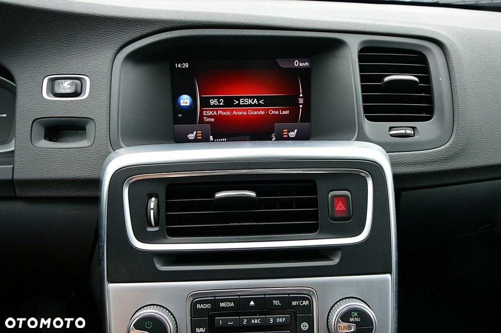 Volvo V60 D2 Drive-E Momentum - 31