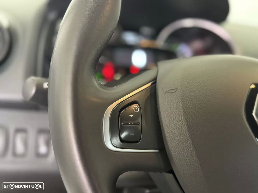 Renault Clio 0.9 TCe Limited Bi-Fuel - 35