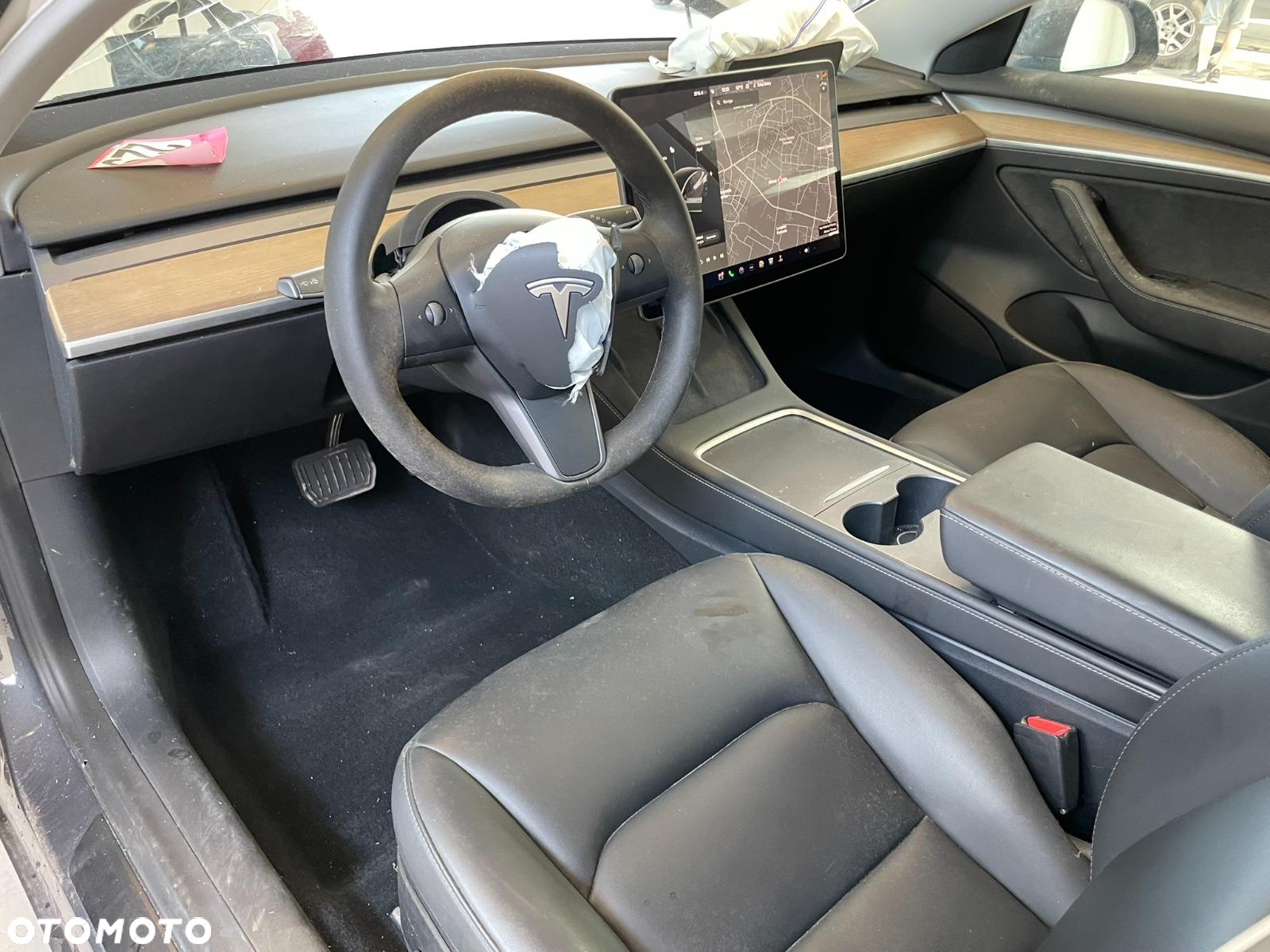 Tesla Model 3 Standard Reichweite Plus Hinterradantrieb - 17