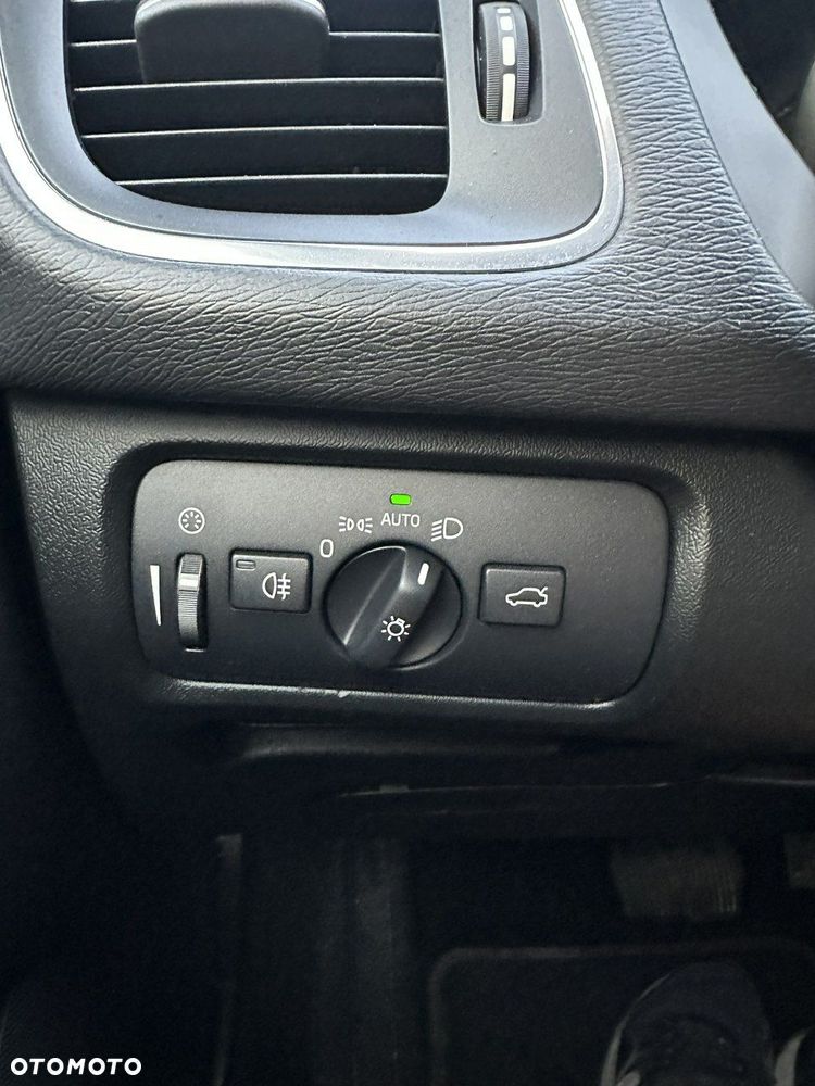 Volvo V40 - 30