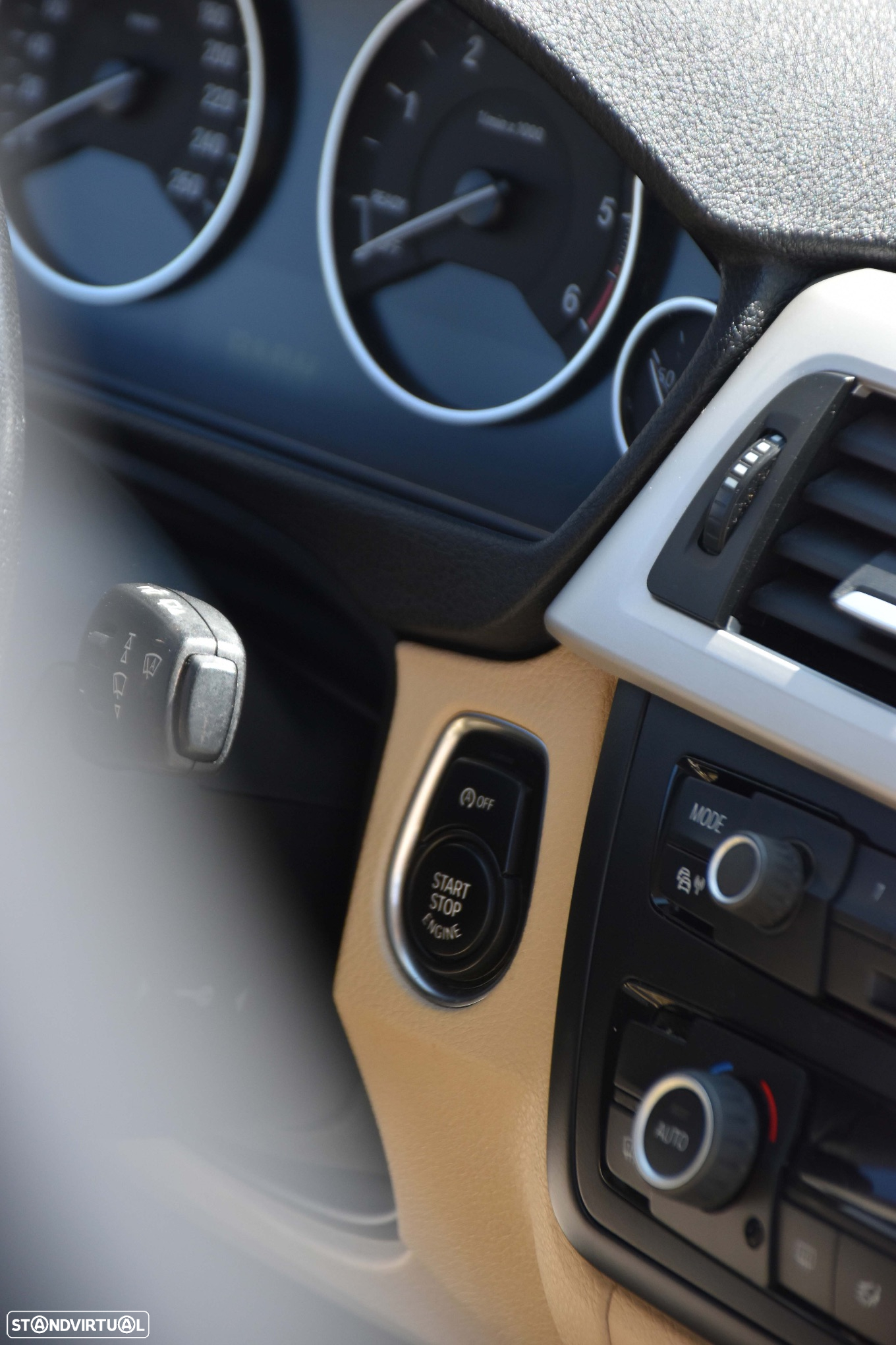 BMW 318 d Touring Auto Line Luxury - 39
