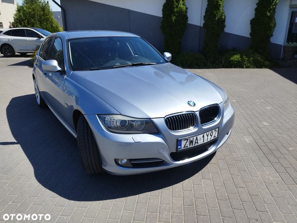 BMW Seria 3 320i - 3