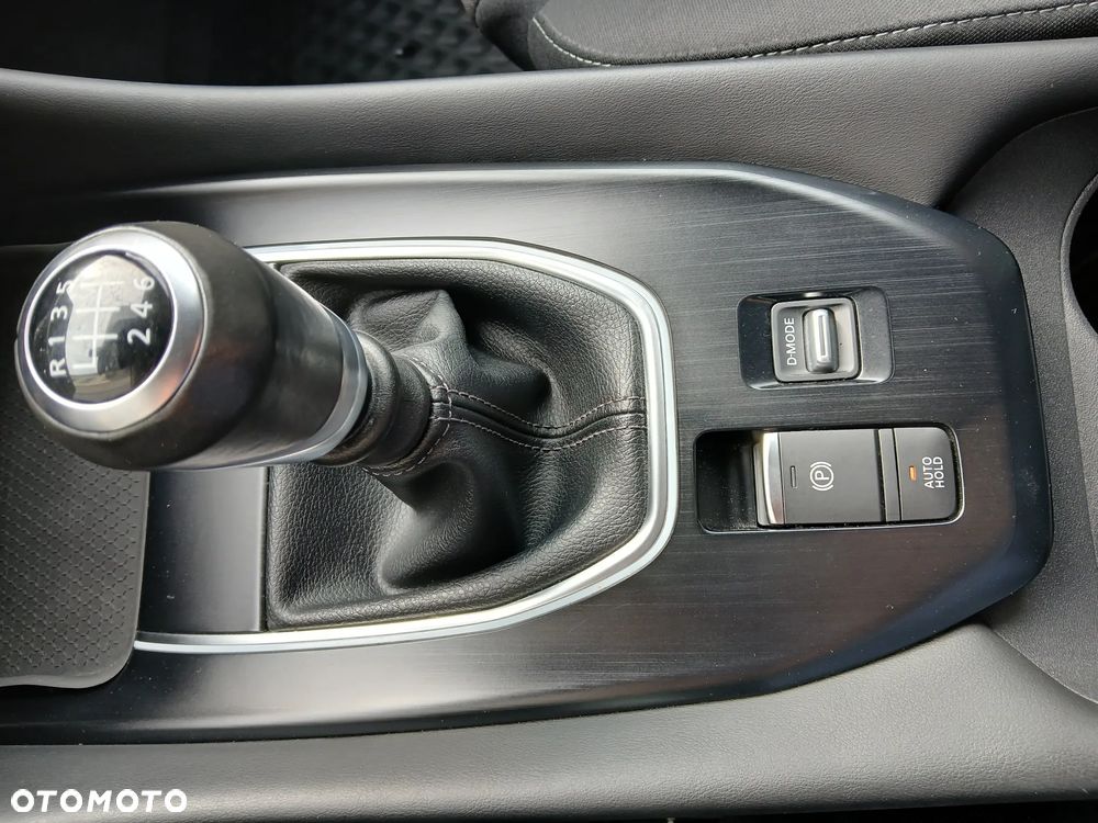 Nissan Qashqai 1.3 DIG-T N-Connecta EU6d - 12