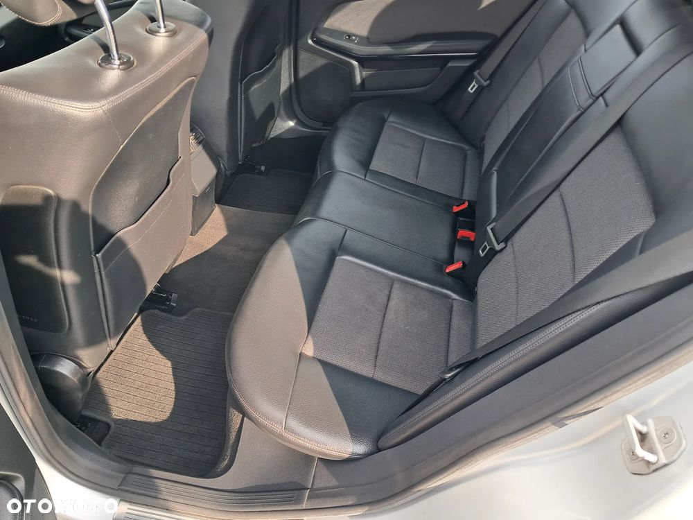Mercedes-Benz Klasa E 200 CDI Avantgarde - 12
