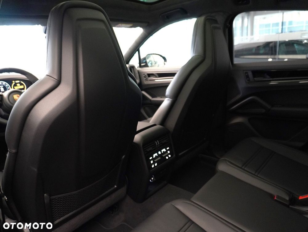Porsche Cayenne GTS - 33