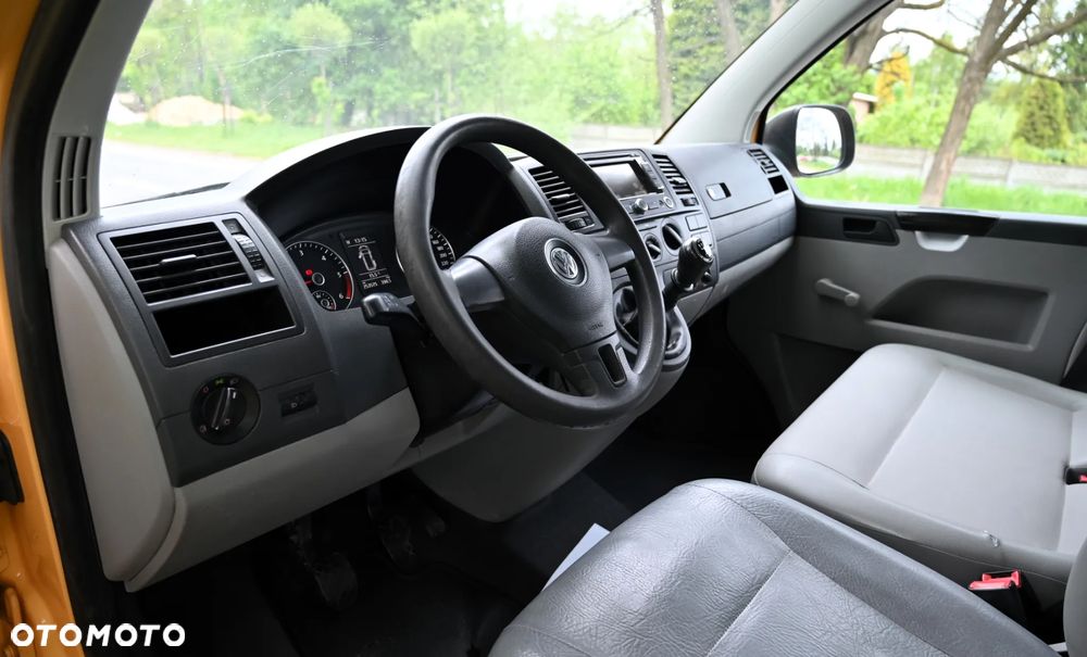 Volkswagen Transporter - 16