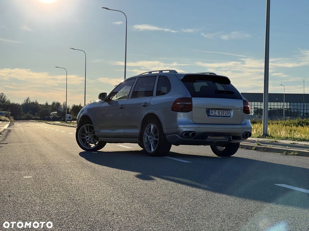 Porsche Cayenne - 3