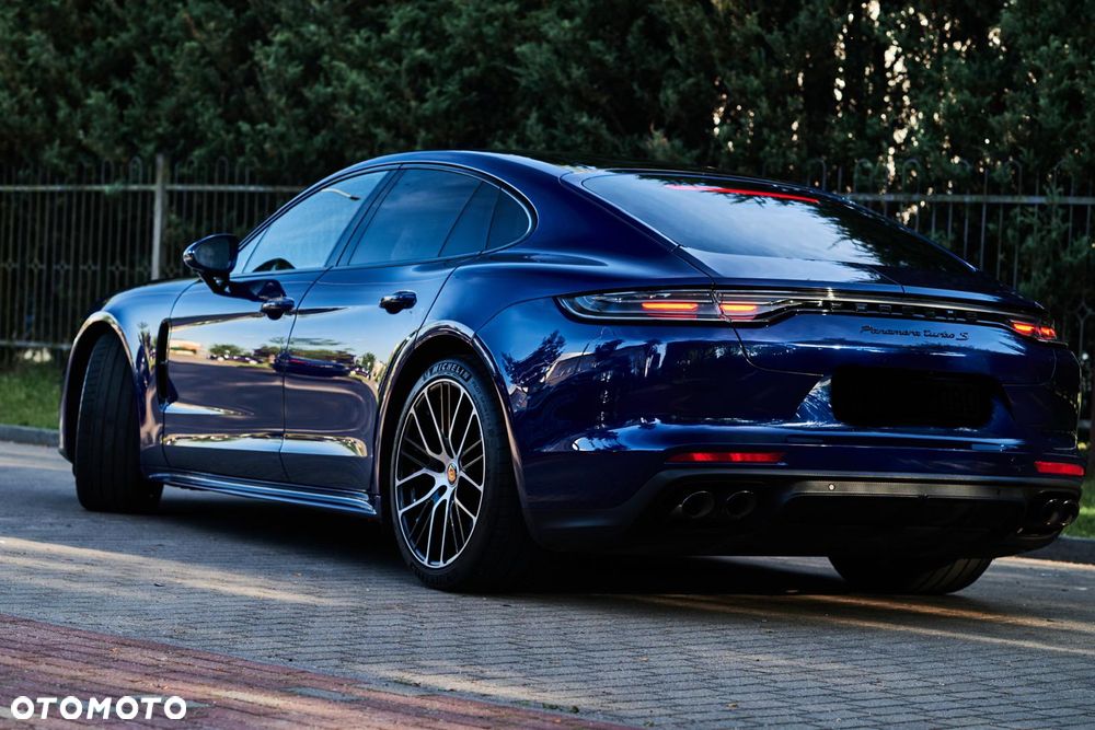 Porsche Panamera - 8