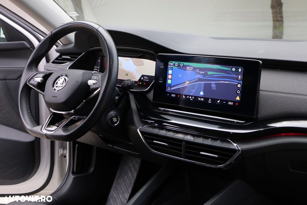 Skoda Octavia Combi 2.0 TDI DSG Sportline - 17