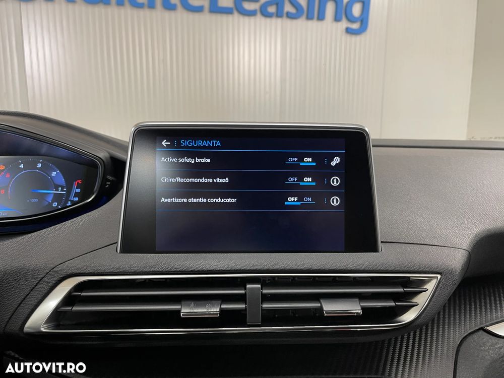 Peugeot 3008 1.5 BlueHDI 130 EAT8 Active Pack - 17