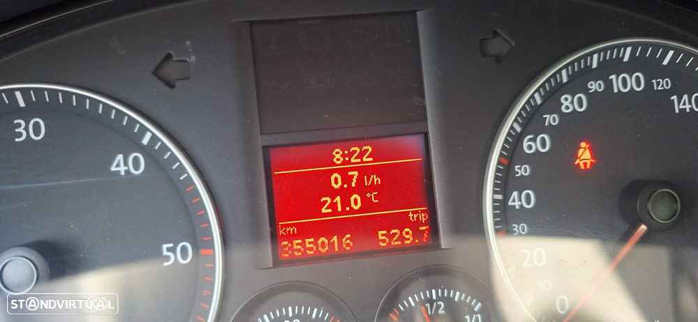 VW Touran 1.9 TDi Highline - 6