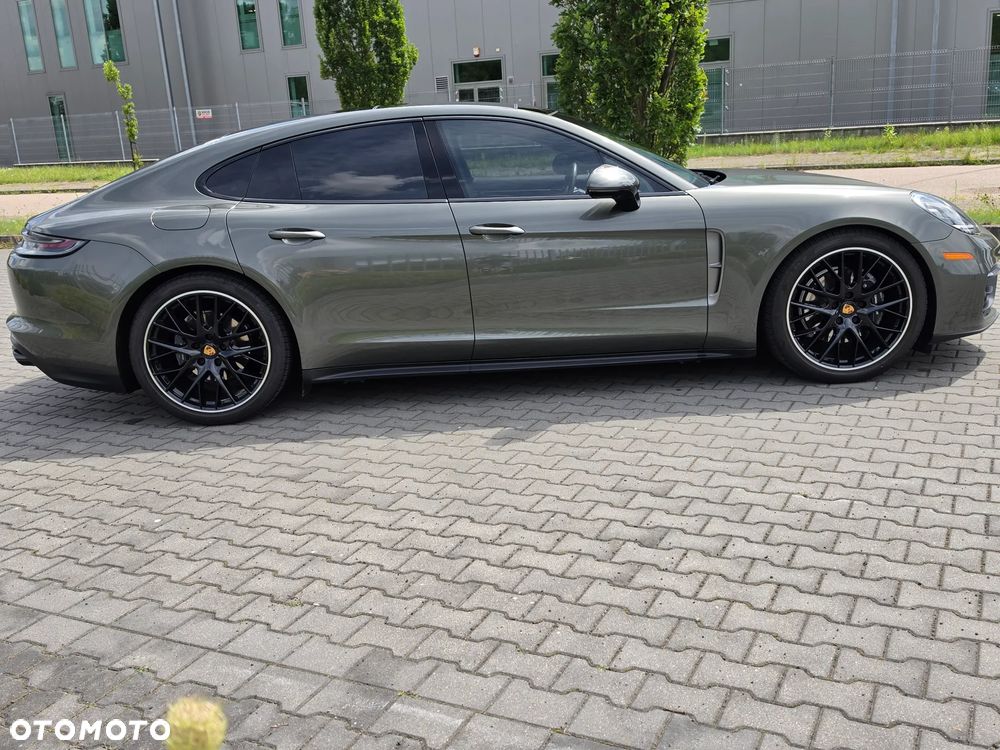 Porsche Panamera 4 Platinum Edition - 16