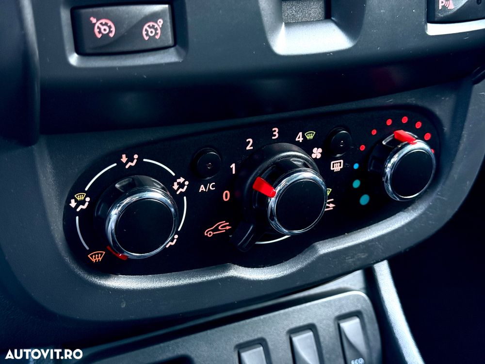 Dacia Duster 1.6 16V 105 4x2 Laureate - 18