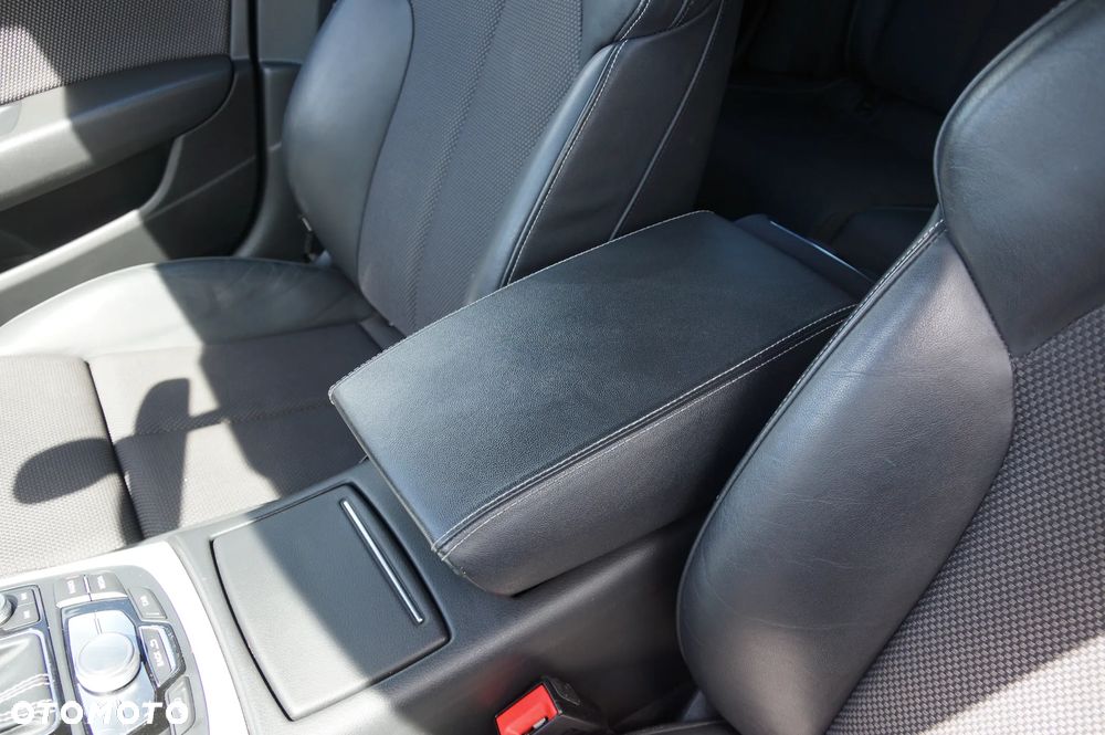 Audi A6 Avant 2.0 TDI quattro S tronic - 23