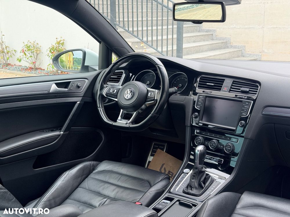 Volkswagen Golf - 15