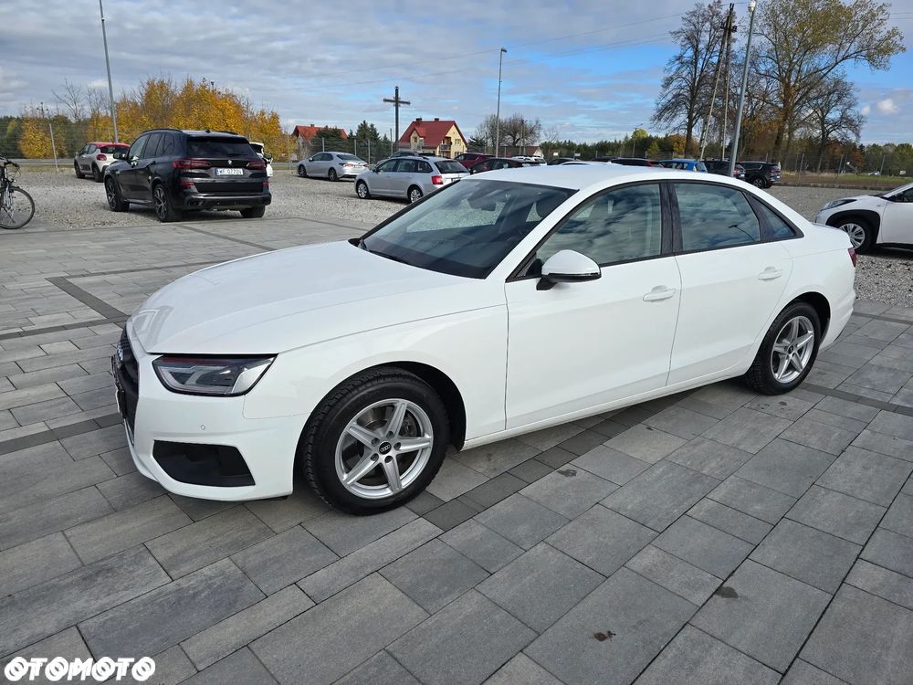 Audi A4 Limousine - 10