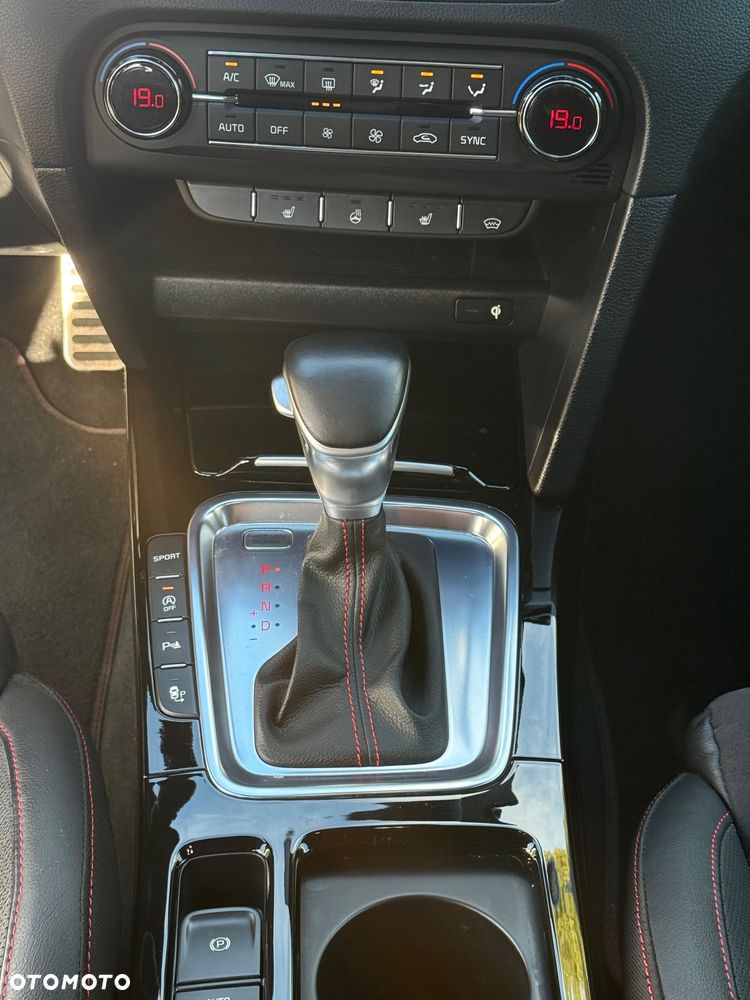 Kia ProCeed 1.6 T-GDI GT DCT - 23