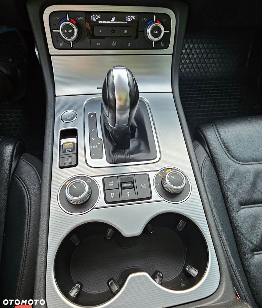 Volkswagen Touareg 3.0 V6 TDI BMT Perfectline R-Style - 20