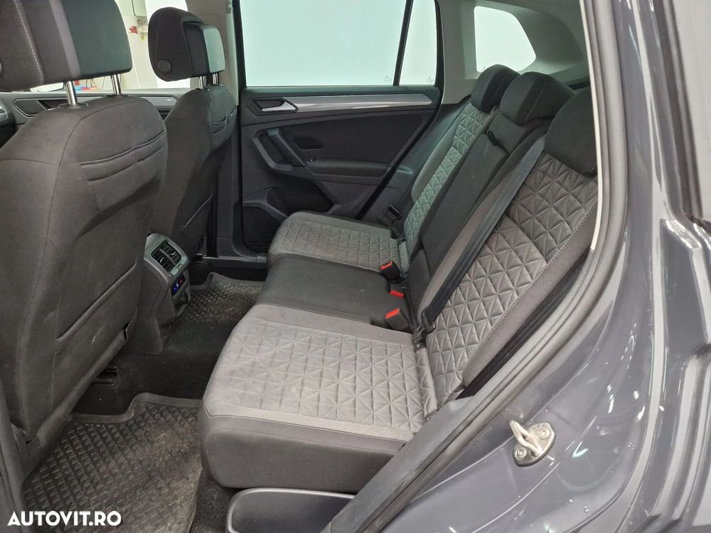Volkswagen Tiguan - 4