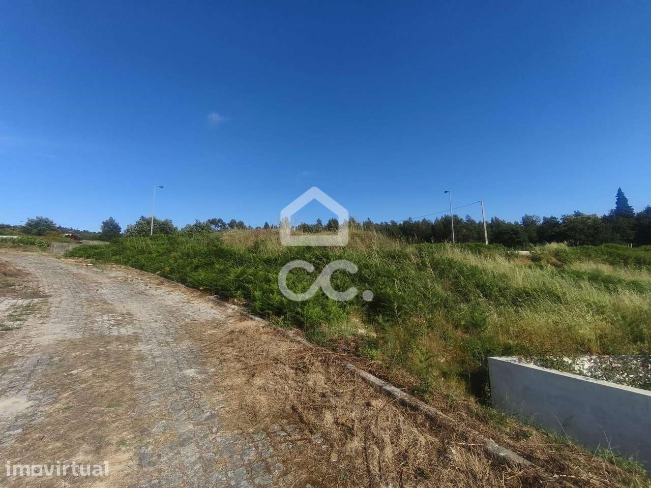 Lote em Ruivães - Vila Nova de Famalicão - Grande imagem: 2/3