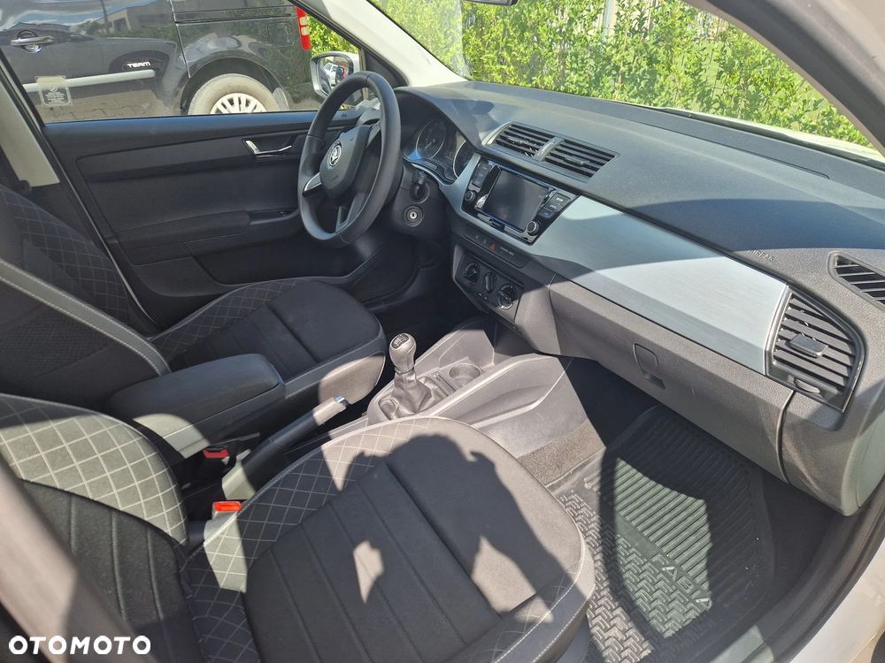 Skoda Fabia 1.0 TSI Ambition - 11