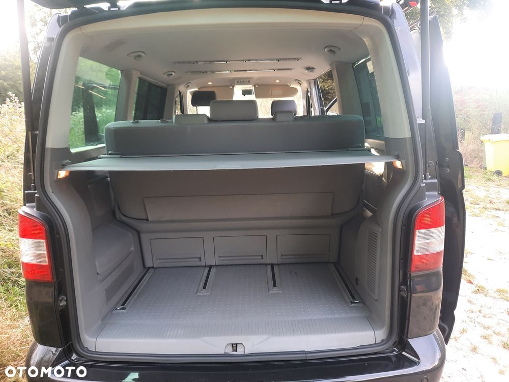 Volkswagen Multivan - 11