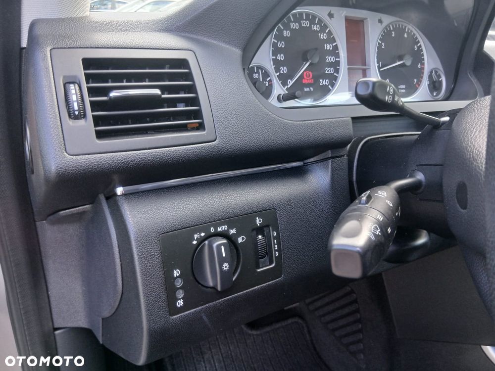 Mercedes-Benz Klasa B 150 BlueEFFICIENCY - 18