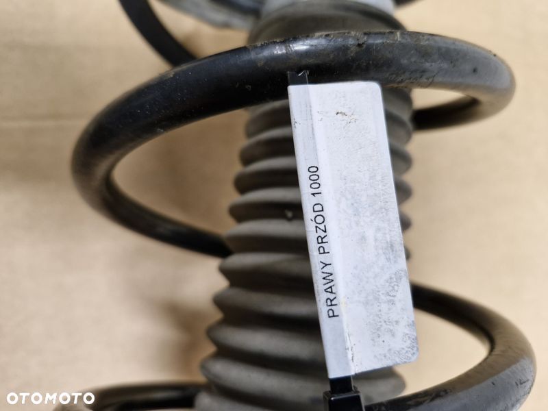 TOYOTA MATRIX 2 II E140 MCPHERSON PRAWY ZWROTNICA PRAWA PIASTA AMORTYZATOR - 6