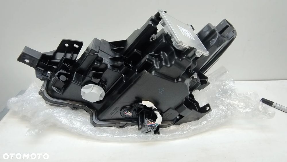 Lampa prawa przód MAZDA 3 IV 2019- - 7