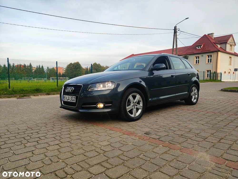 Audi A3 Sportback 1.6 Ambiente - 19