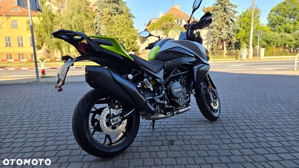 Benelli Inny - 3