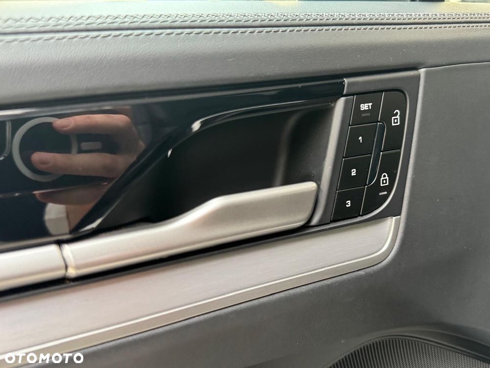 Porsche Cayenne - 12