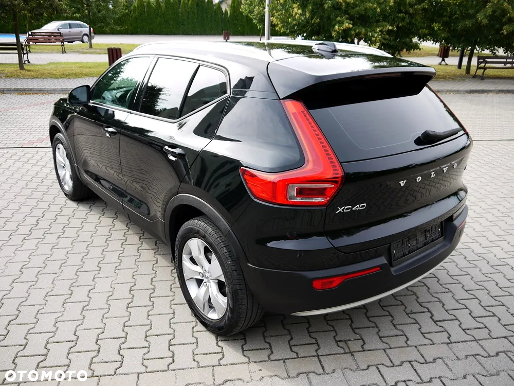 Volvo XC 40 T3 Momentum - 12