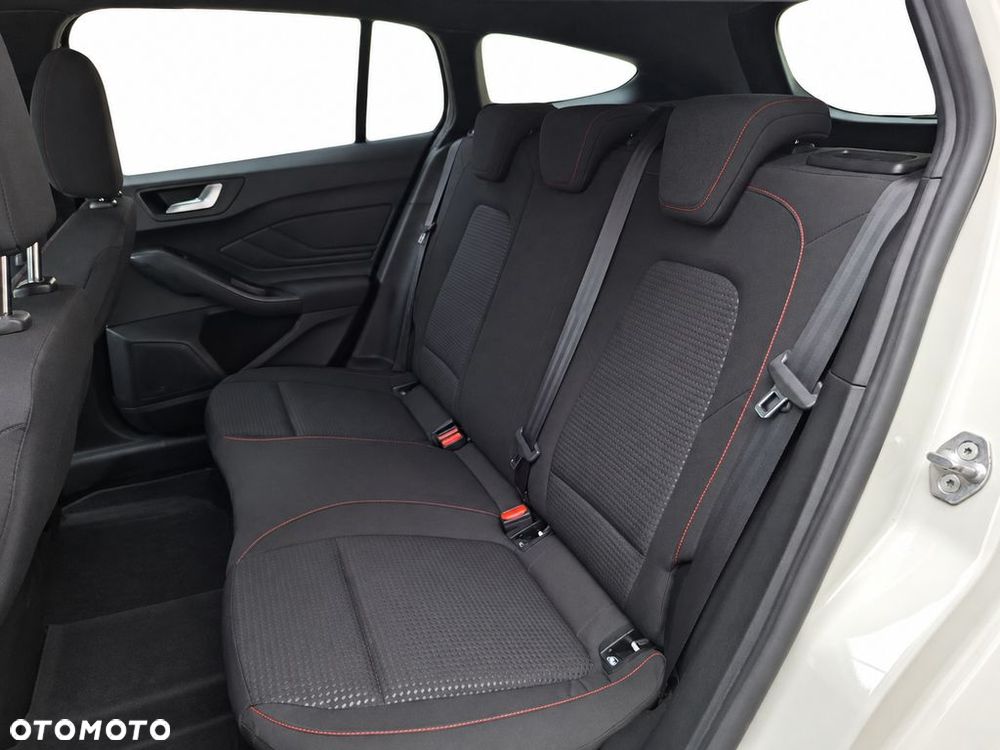 Ford Focus 1.5 EcoBoost ST-Line - 30