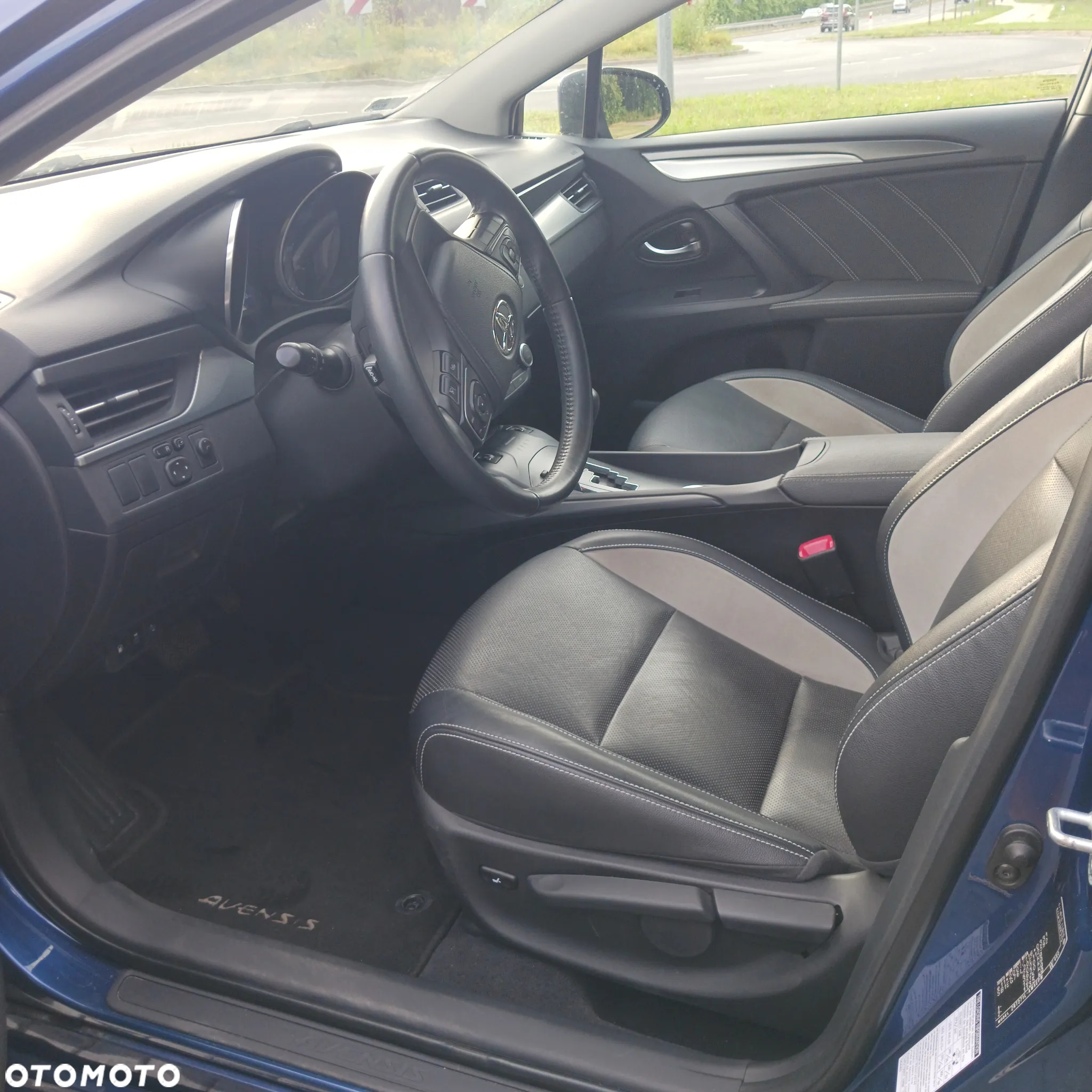 Toyota Avensis 1.8 Premium MS - 4