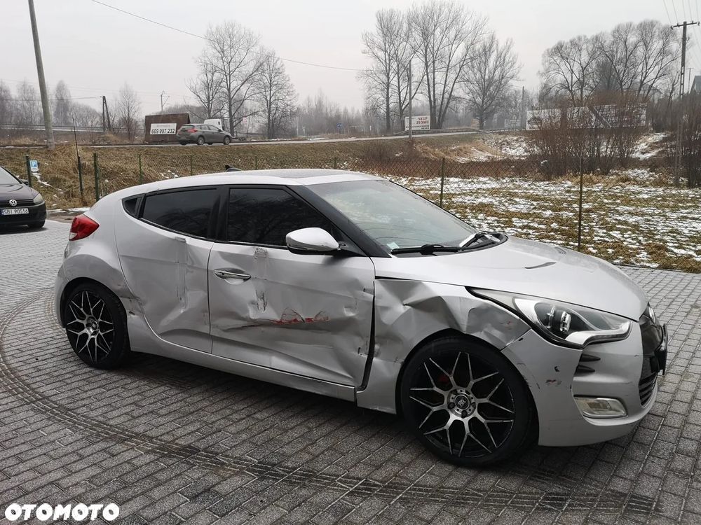 Hyundai Veloster 1.6 GDI Premium - 16