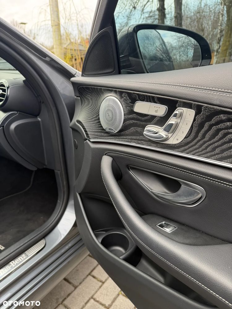 Mercedes-Benz Klasa E 220 d 9G-TRONIC - 13