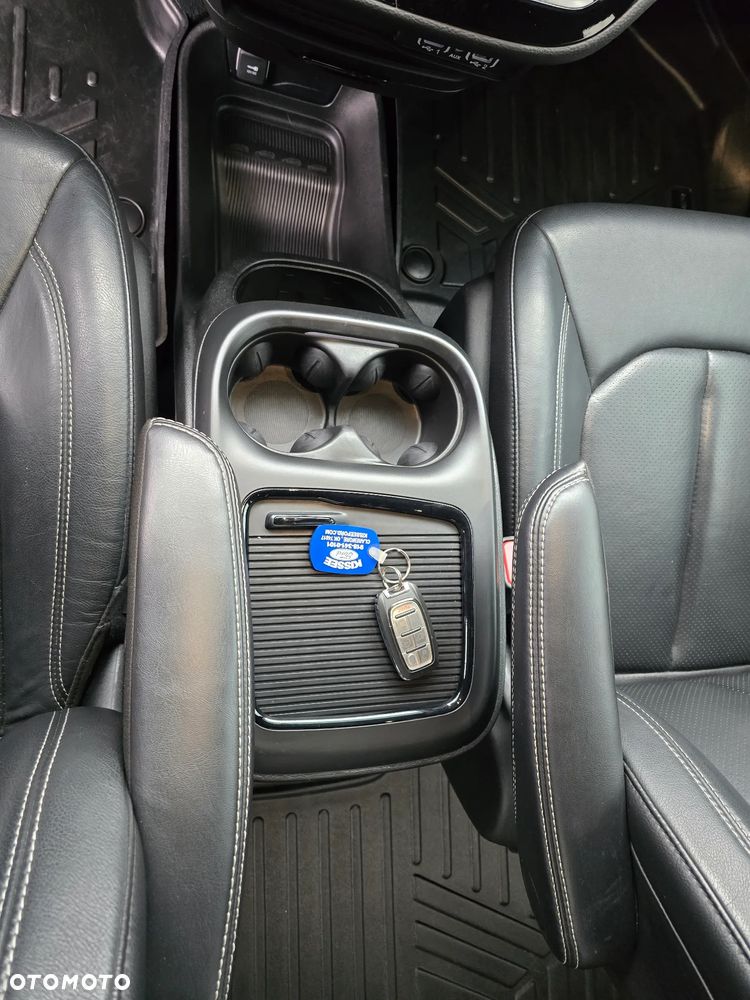 Chrysler Pacifica - 26