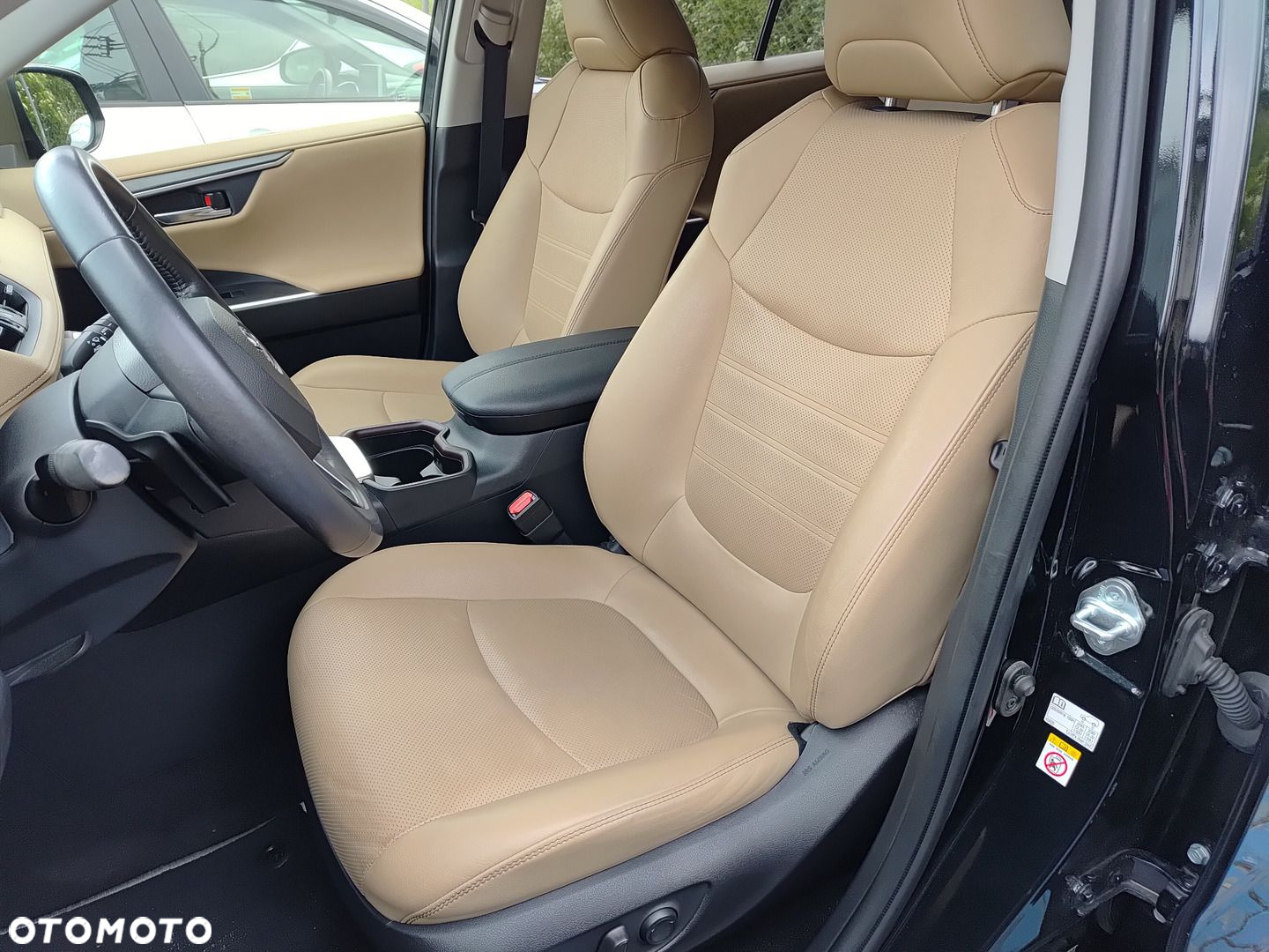 Toyota RAV4 - 11