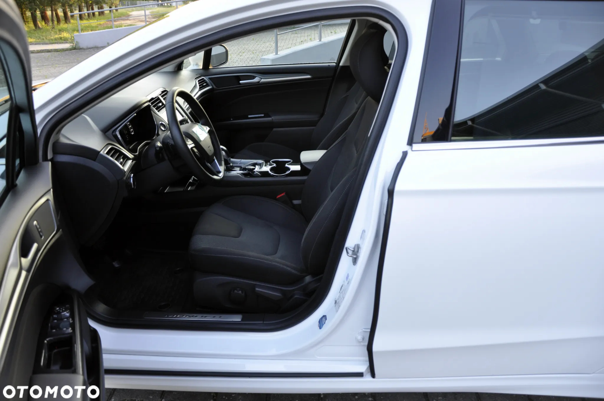 Ford Mondeo Turnier 2.0 TDCi PowerShift-Aut Allrad Titanium - 19