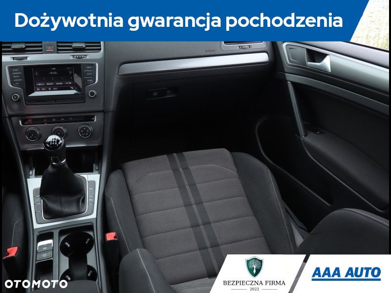 Volkswagen Golf - 9