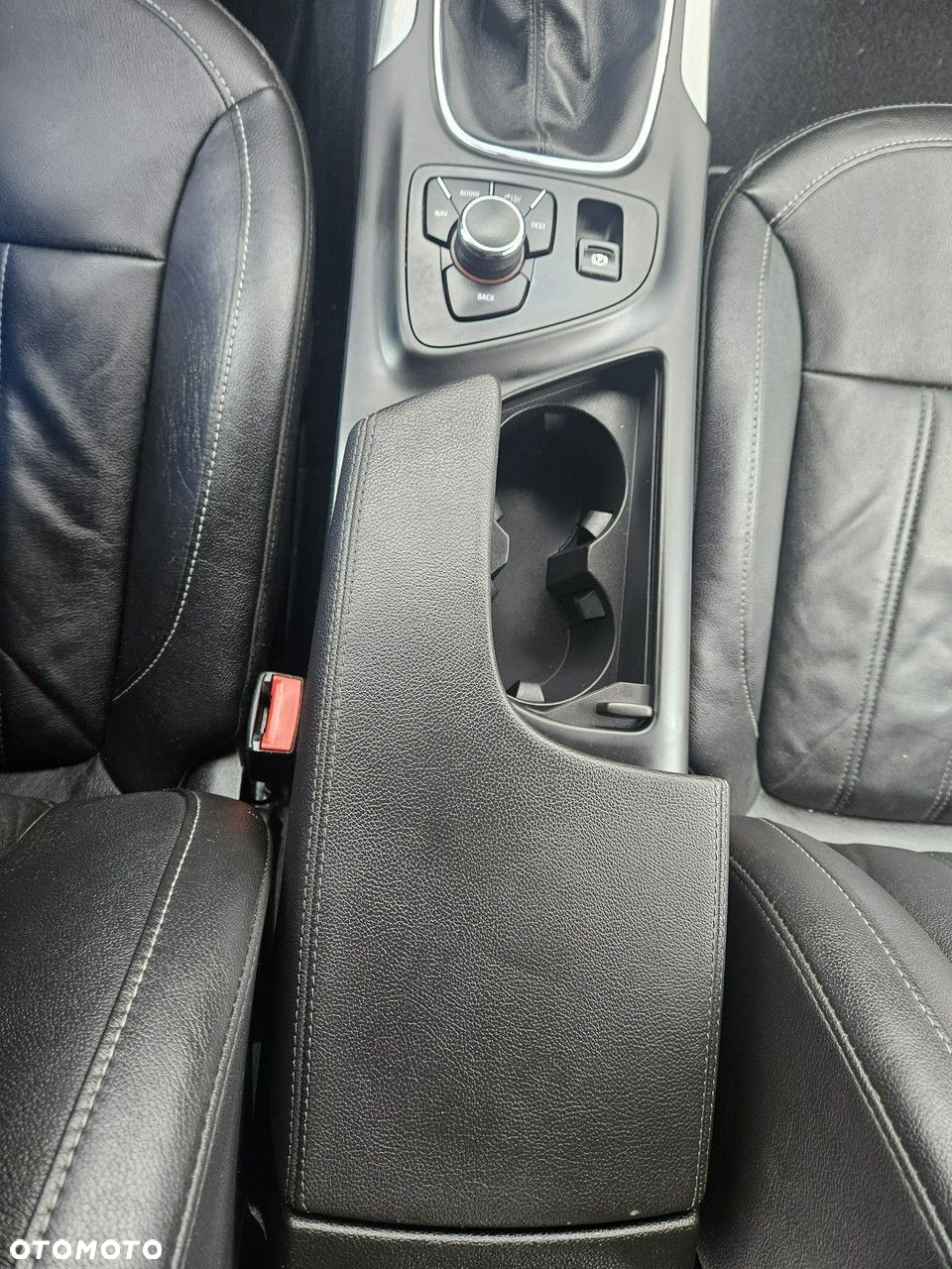 Opel Insignia - 14