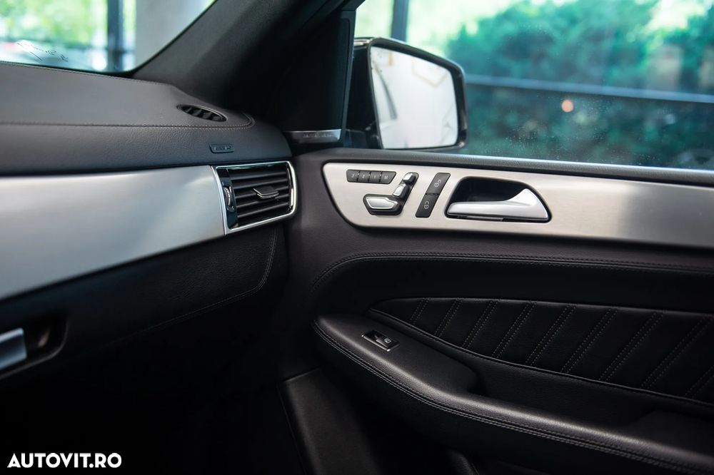 Mercedes-Benz GLS 350 d 4MATIC 9G-TRONIC AMG Line - 30